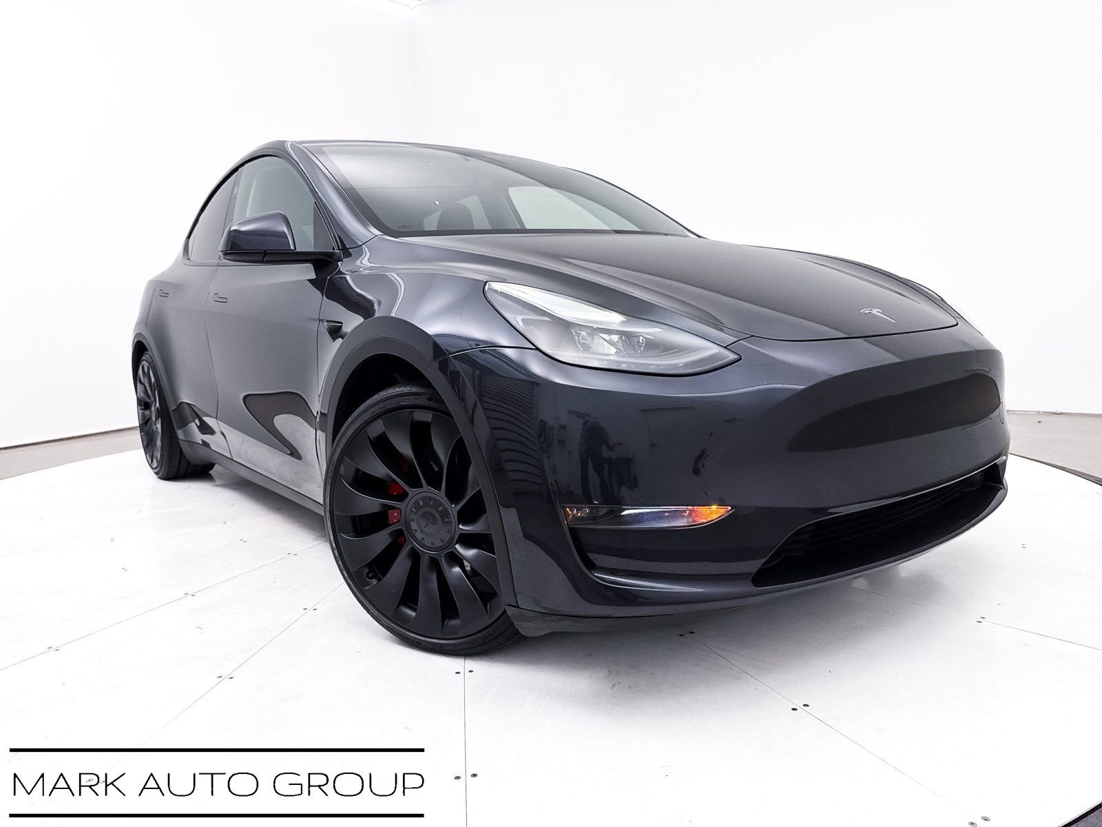 Used 2024 Tesla Model Y Performance image 1