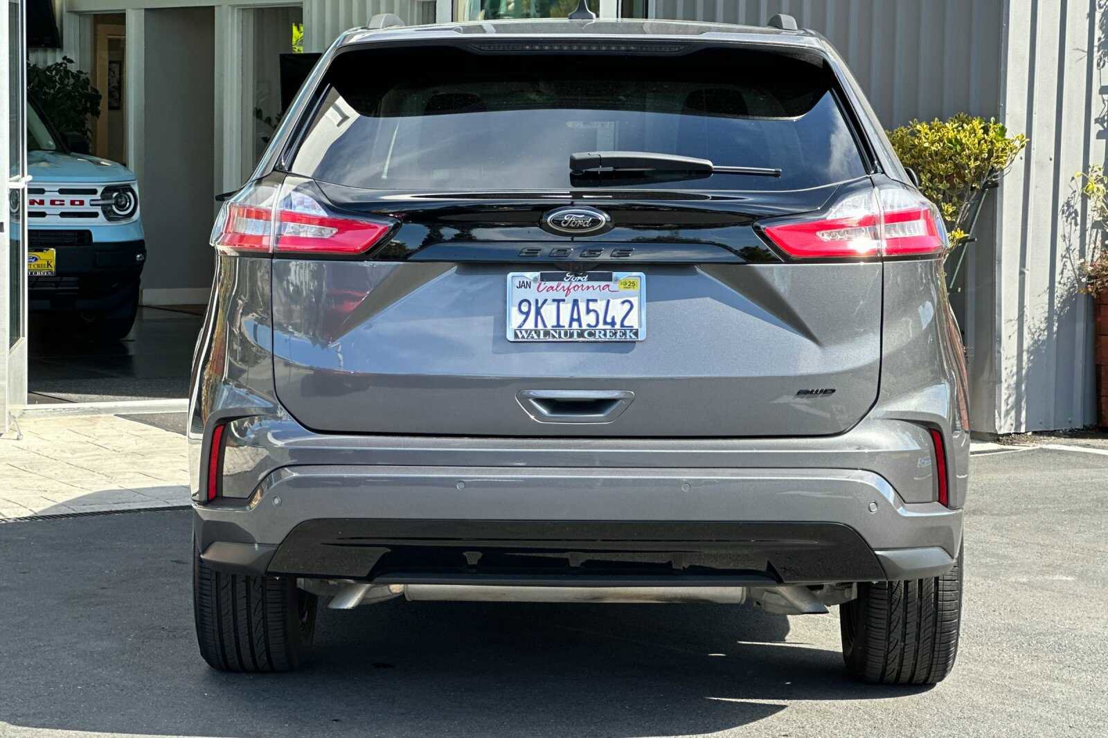 New 2024 Ford Edge SE w/ Black Appearance Package image 12