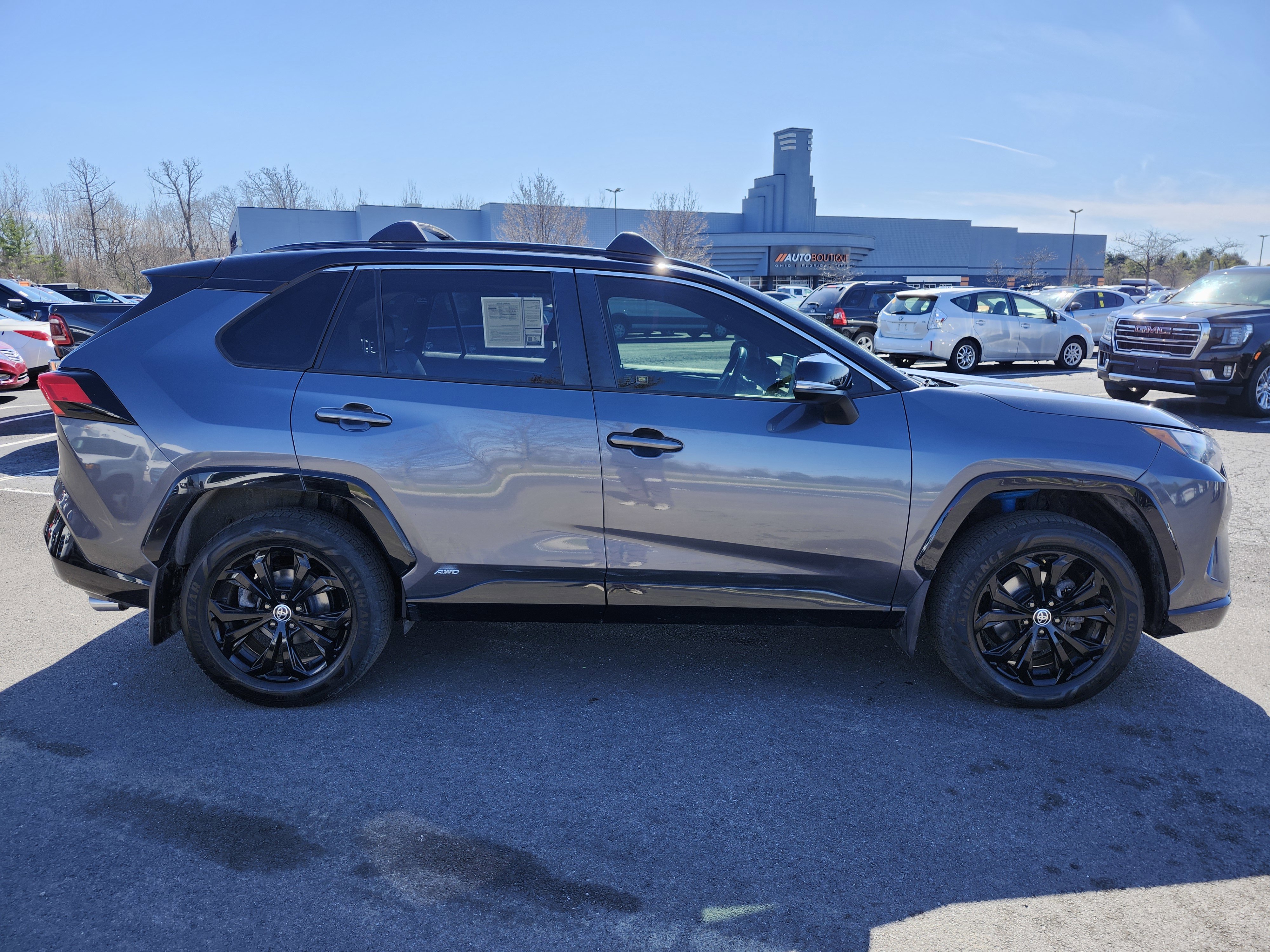 Used 2022 Toyota RAV4 XSE image 17