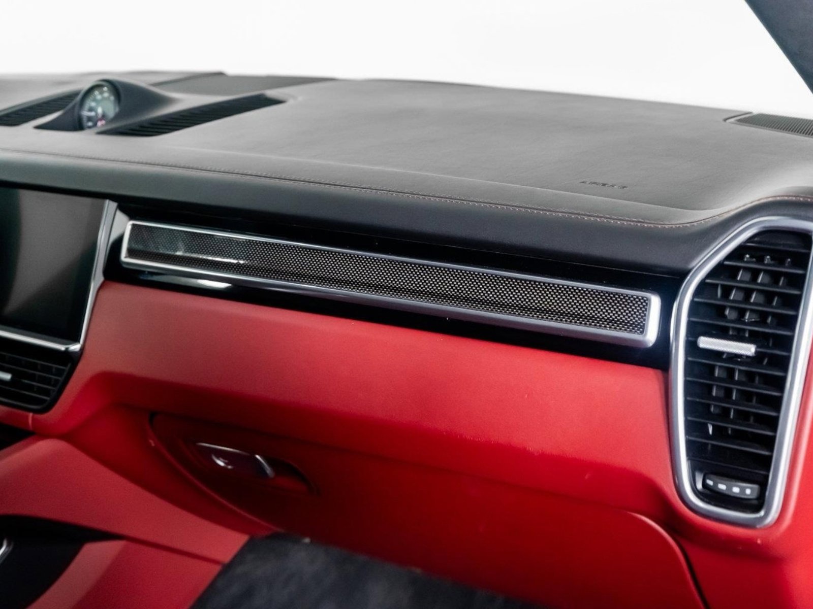 Used 2022 Porsche Cayenne Turbo image 54