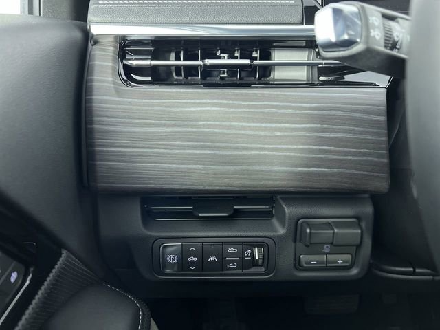 Certified 2025 GMC Sierra EV Denali image 18