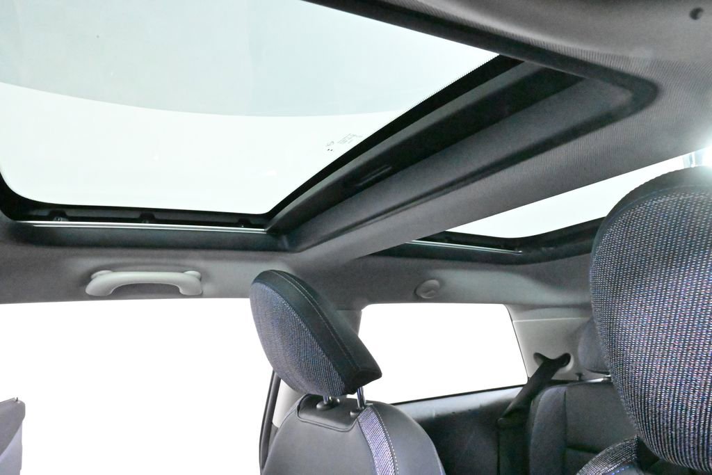 Certified 2025 MINI Cooper S image 31
