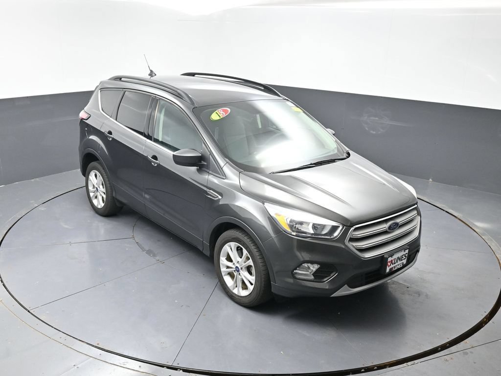 Used 2018 Ford Escape SE w/ SE Sync 3 Package FWD image 42
