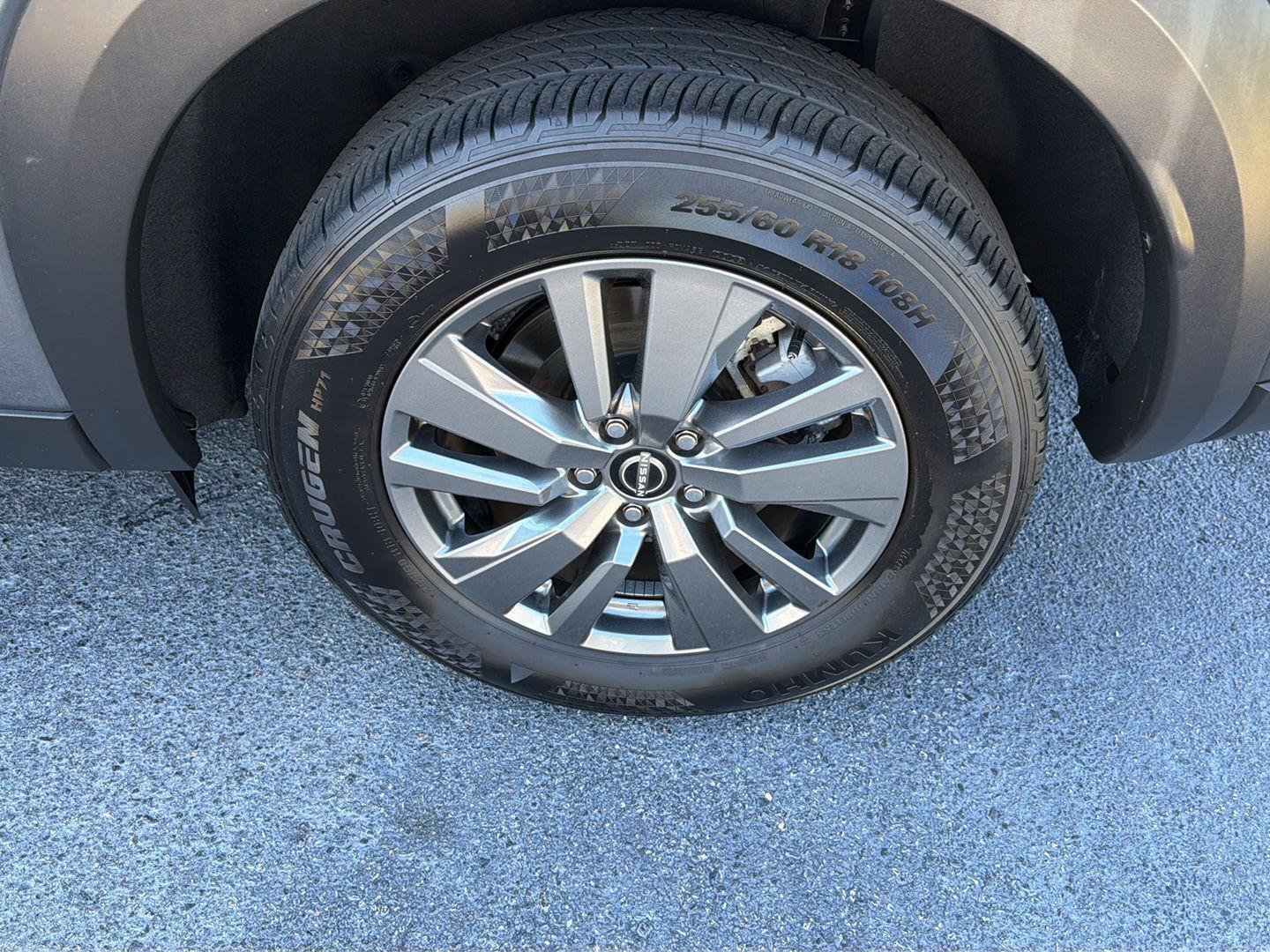 Used 2025 Nissan Pathfinder SV FWD image 39