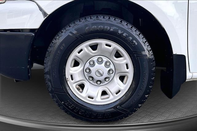 Used 2021 Nissan NV 3500 SV RWD image 27