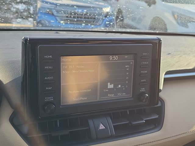 Used 2019 Toyota RAV4 LE image 13