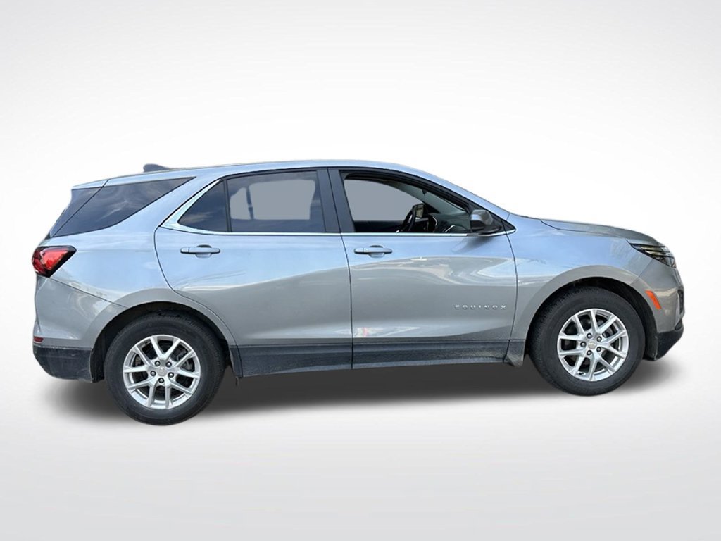 Used 2024 Chevrolet Equinox LT w/ LPO, Floor Liner Package FWD image 18