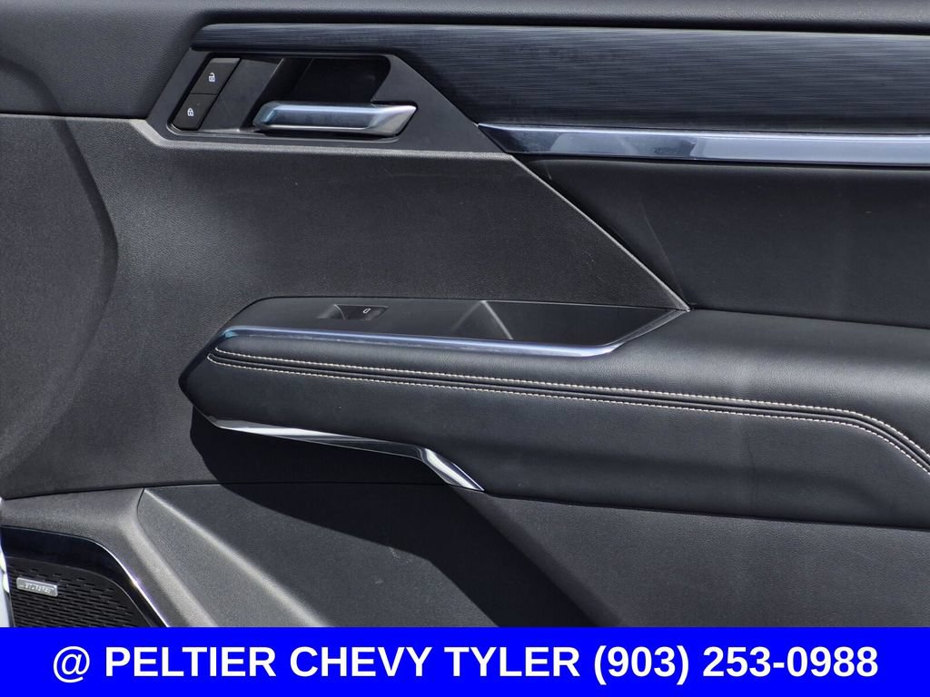 Used 2026 GMC Acadia Elevation w/ Elevation Premium Package FWD image 15