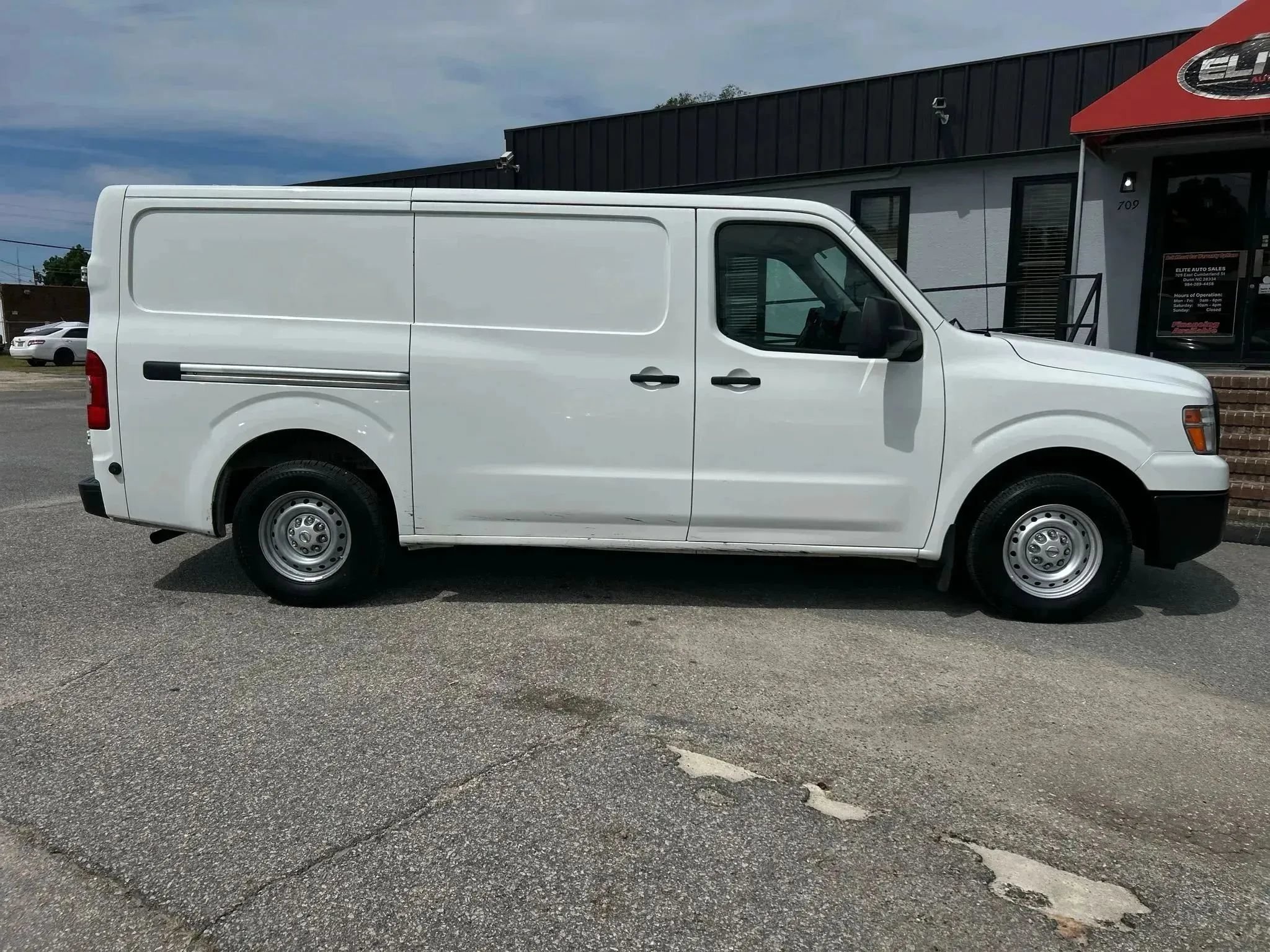Used 2016 Nissan NV 2500 S w/ Power Package RWD image 6