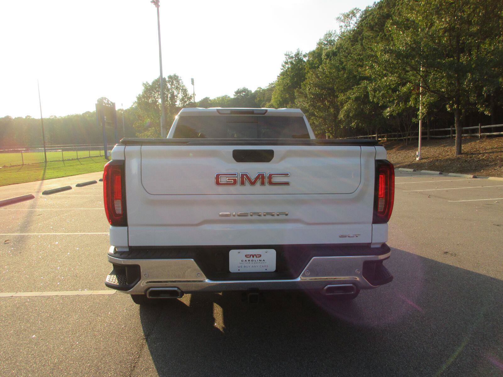 Used 2022 GMC Sierra 1500 SLT w/ SLT Premium Plus Package AWD/4WD image 6
