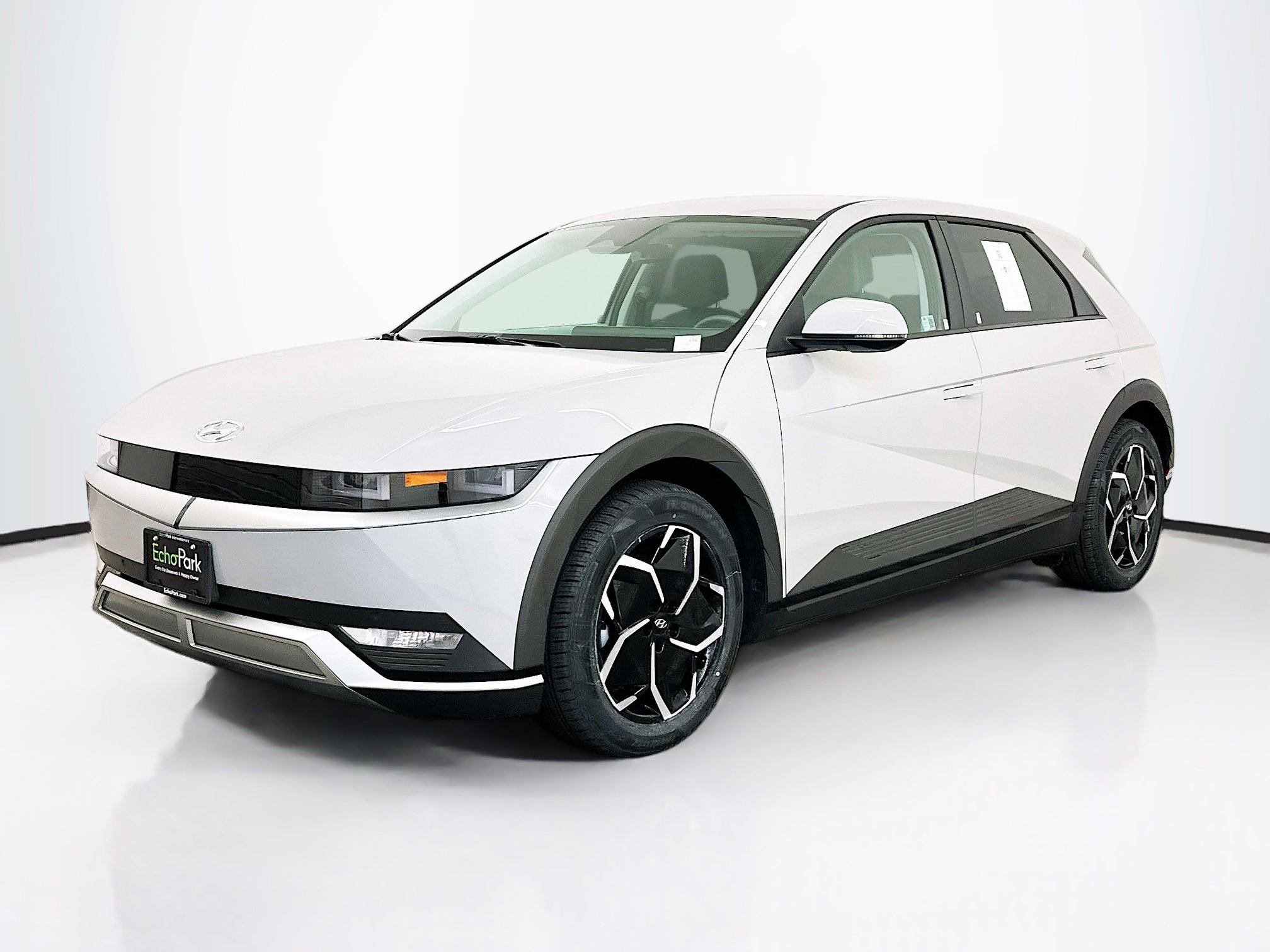 Used 2024 Hyundai Ioniq 5 SEL image 3