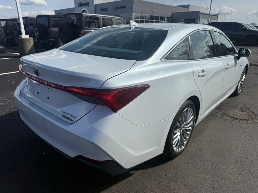Used 2019 Toyota Avalon Limited w/ Advanced Safety Package image 3