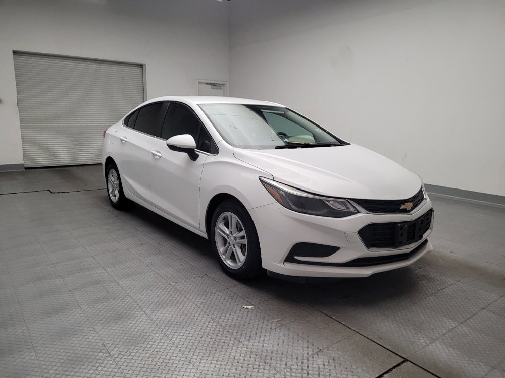 Used 2018 Chevrolet Cruze LT image 13
