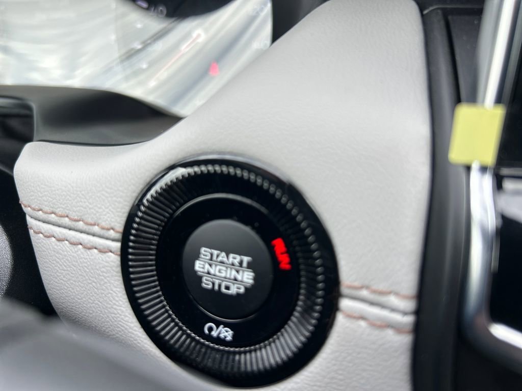 Used 2026 Jeep Compass Limited image 25