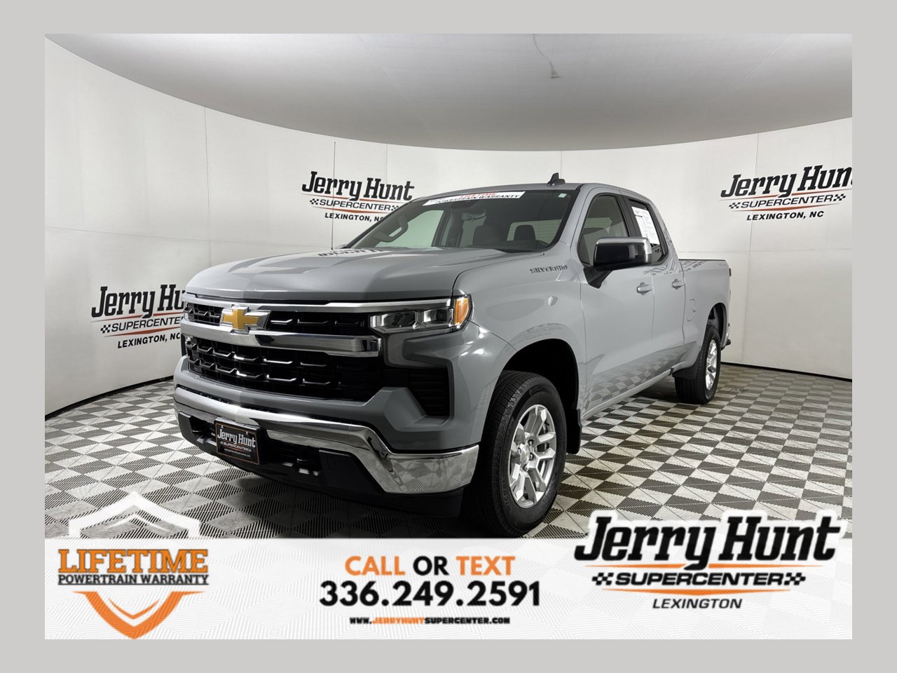 Used 2024 Chevrolet Silverado 1500 LT AWD/4WD image 1