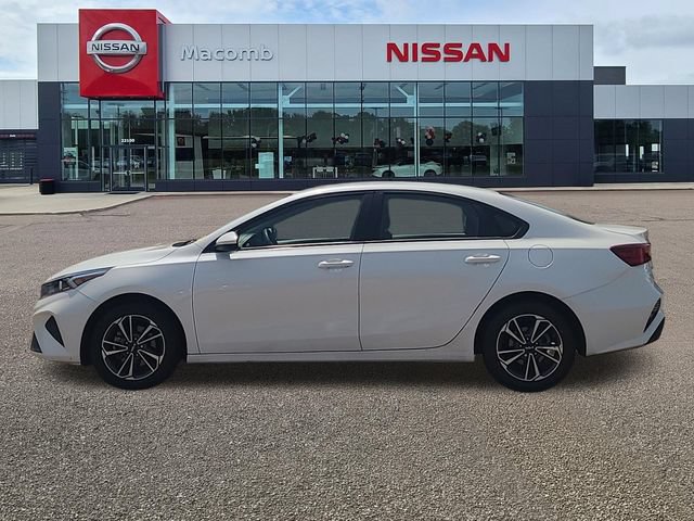 Used 2024 Kia Forte LXS FWD image 4