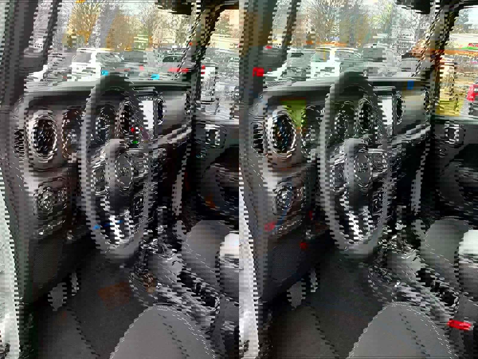 Used 2023 Jeep Wrangler Unlimited Rubicon 4xe image 8