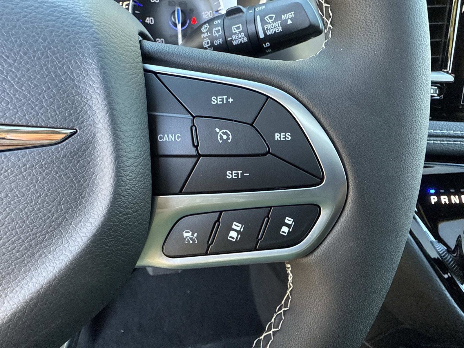 New 2026 Chrysler Pacifica Select image 31