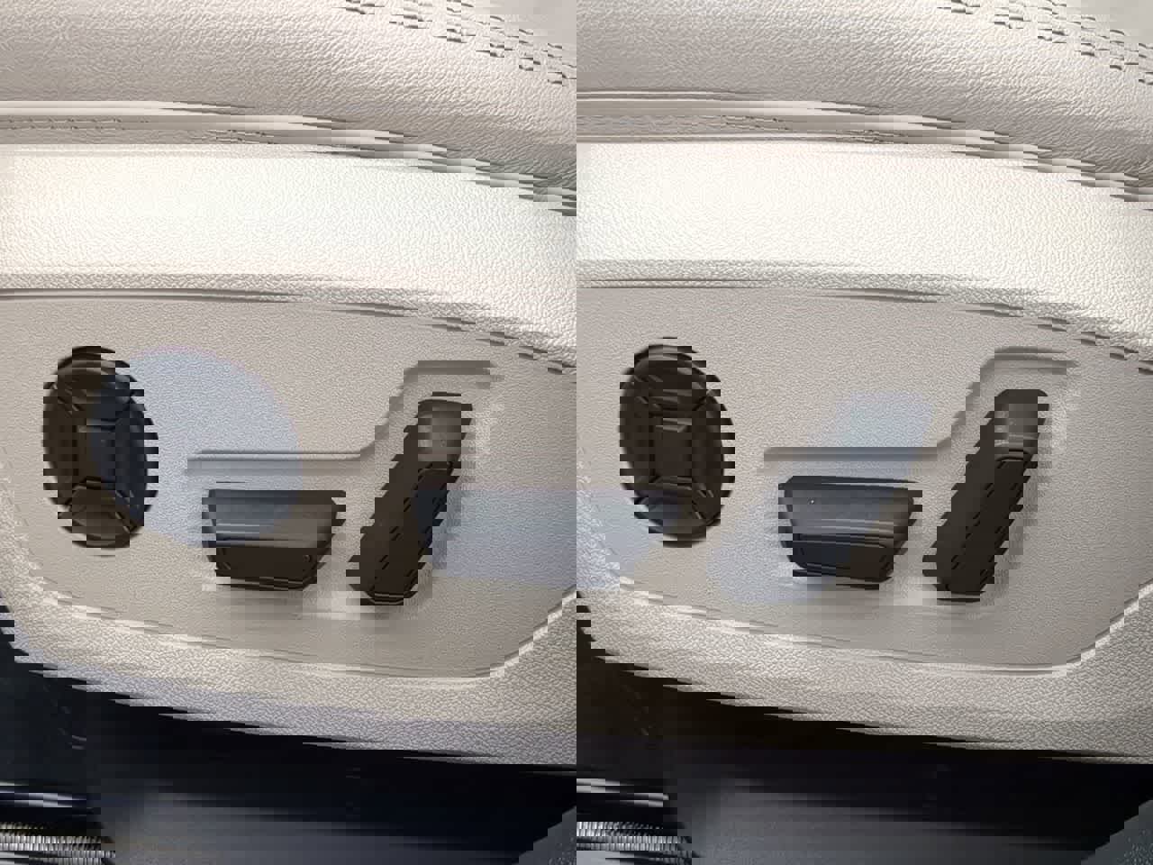 Used 2025 Audi A6 Premium image 17