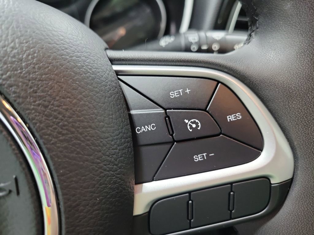 Used 2021 Jeep Compass Altitude image 41