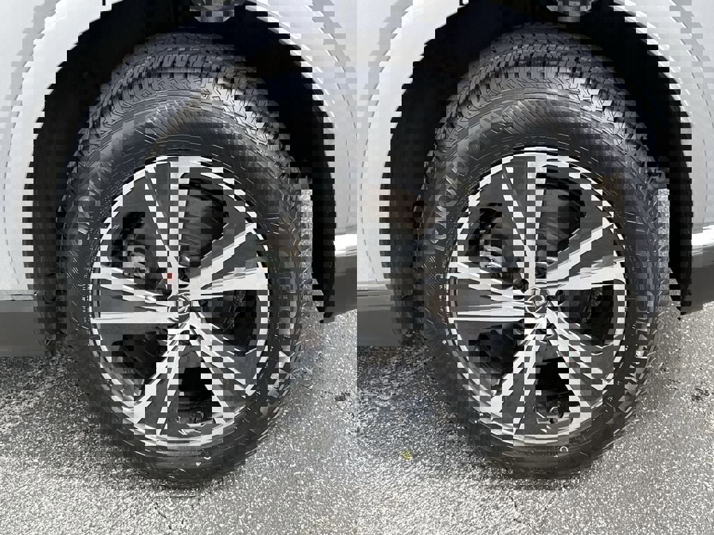 Used 2025 Lexus RX 350 Premium image 31