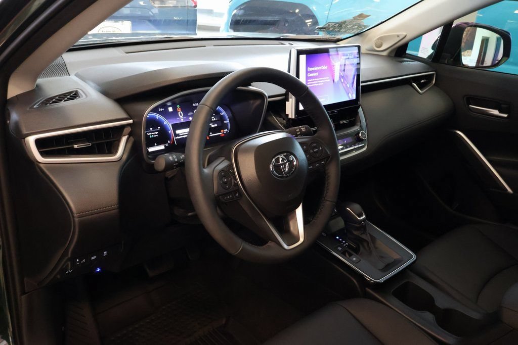 Used 2026 Toyota Corolla Cross XLE w/ Convenience Package AWD/4WD image 5