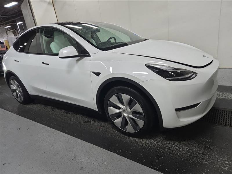 Used 2023 Tesla Model Y Long Range image 5