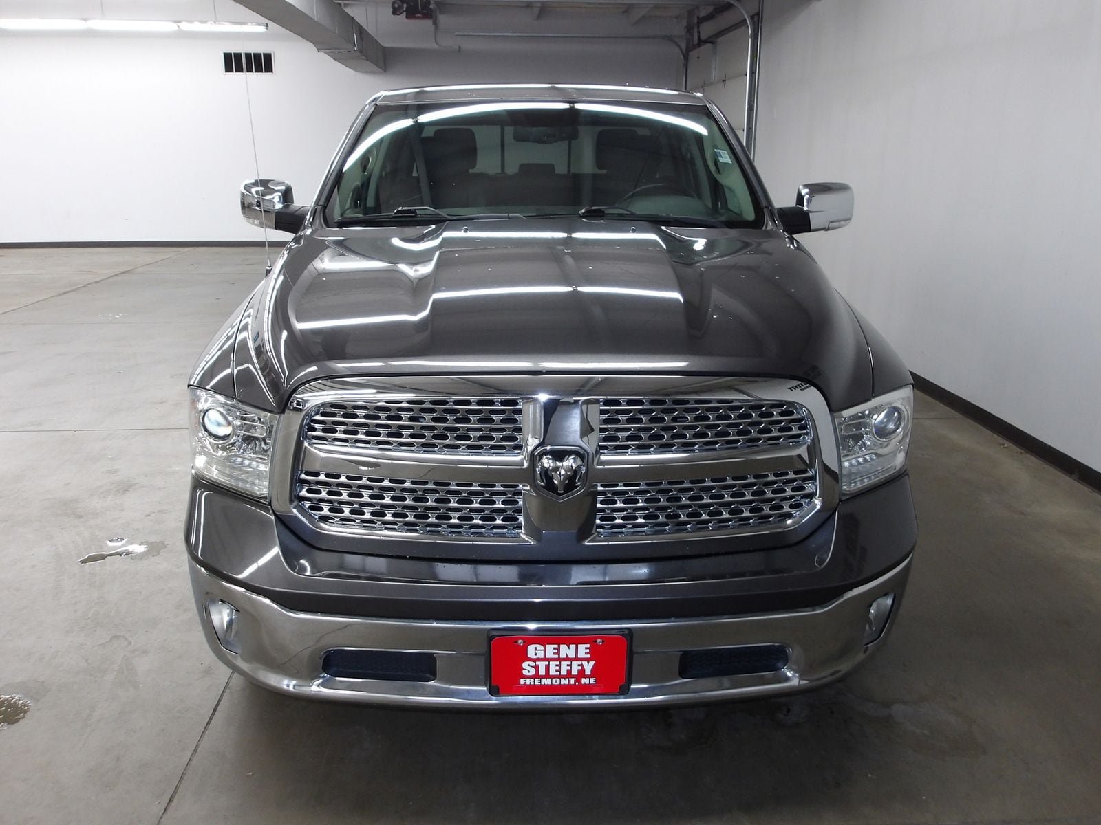 Used 2016 RAM 1500 Laramie AWD/4WD image 6