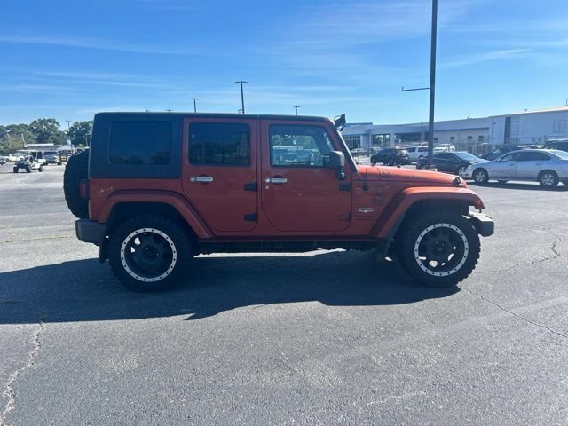 Used 2009 Jeep Wrangler Unlimited Sahara w/ Dual Top Group AWD/4WD image 5