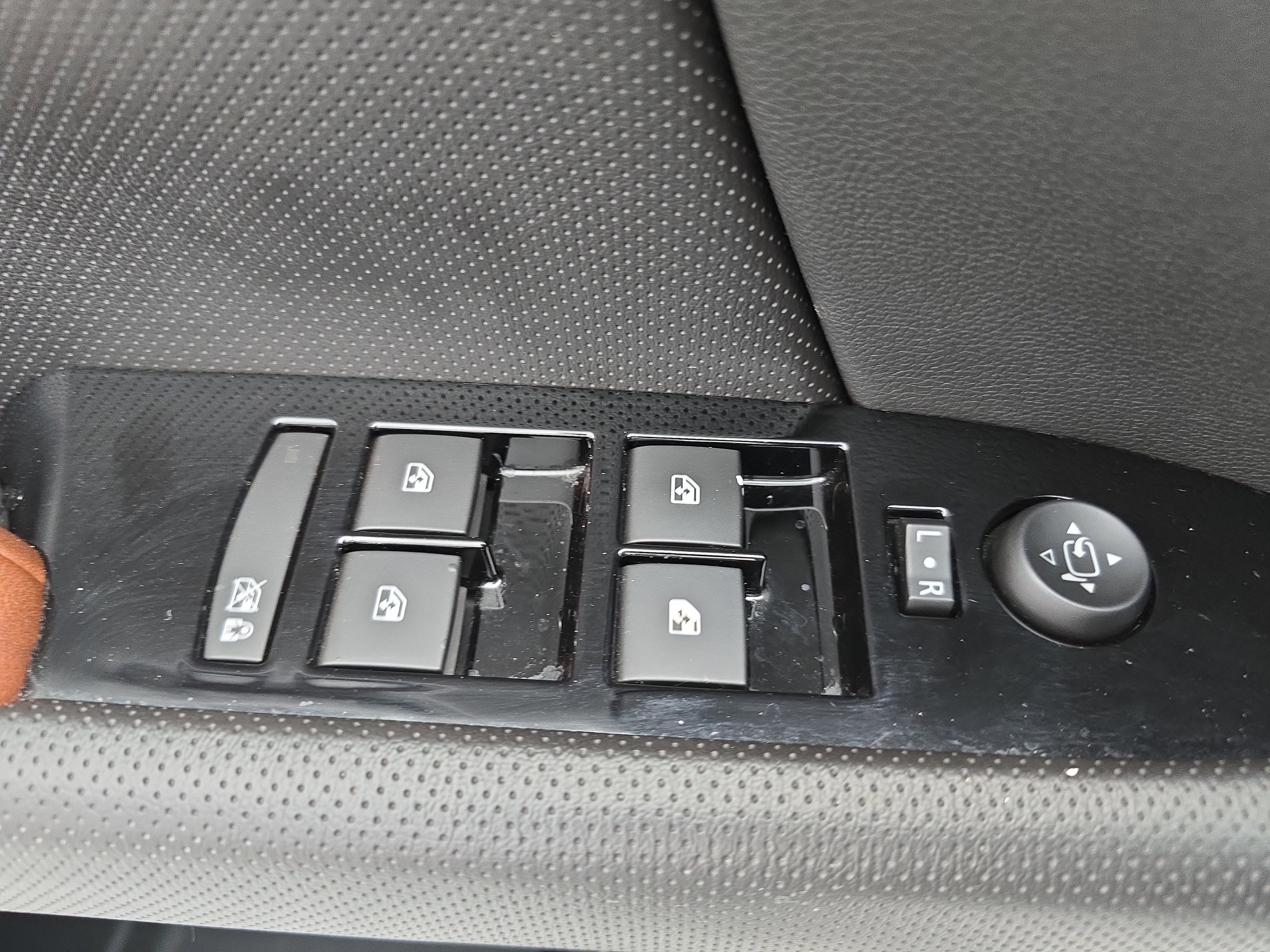 Used 2016 Cadillac XTS Luxury w/ Driver Awareness Package image 27