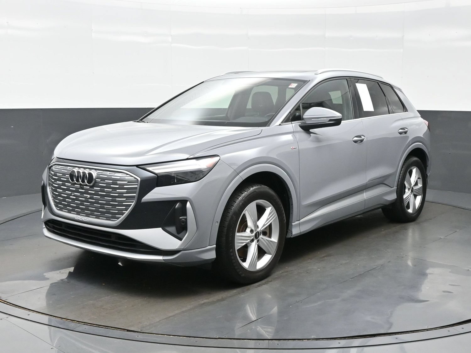 Used 2023 Audi Q4 e-tron Premium Plus w/ Premium Plus AWD/4WD image 2