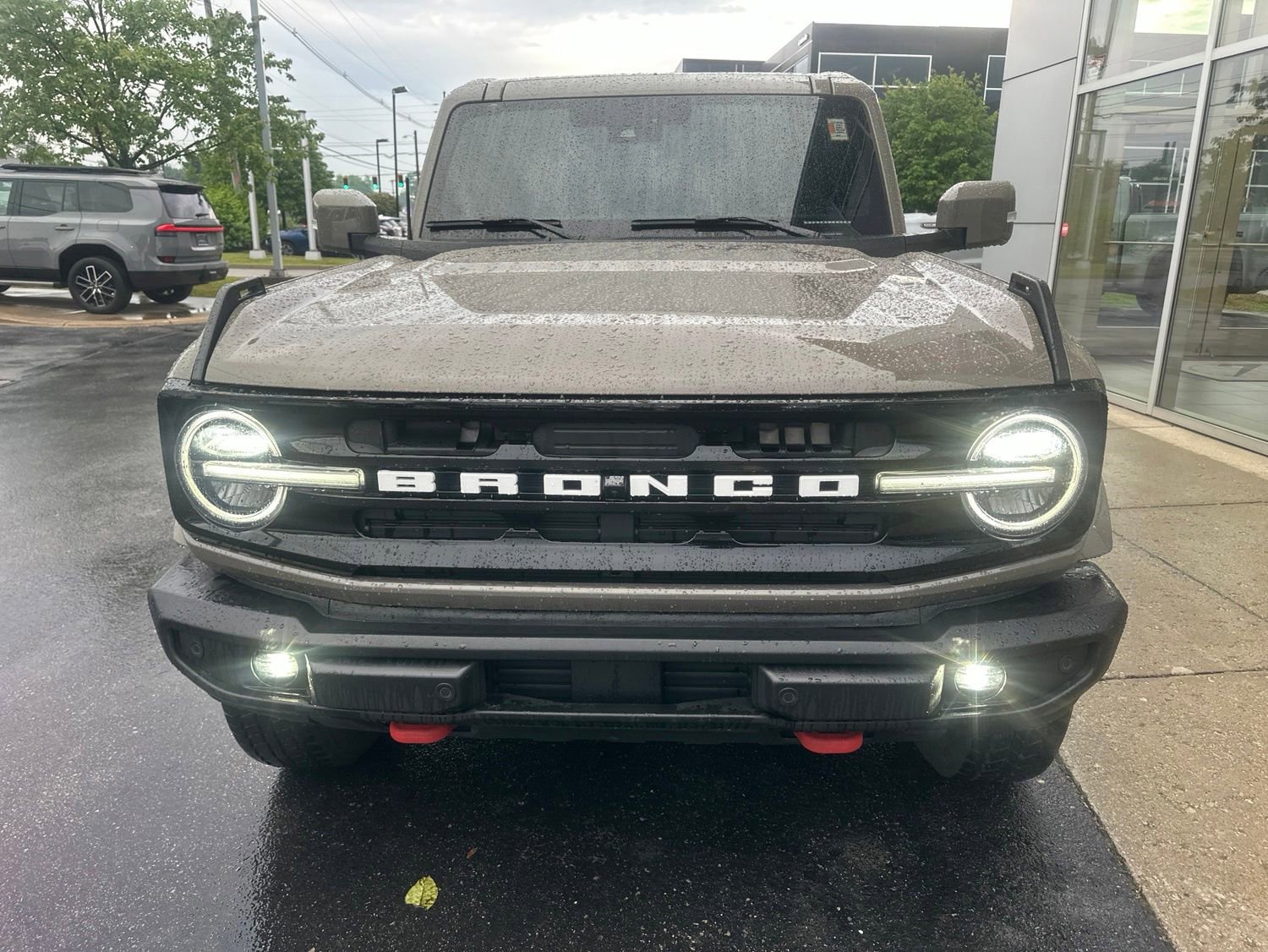 Used 2025 Ford Bronco Outer Banks AWD/4WD image 8