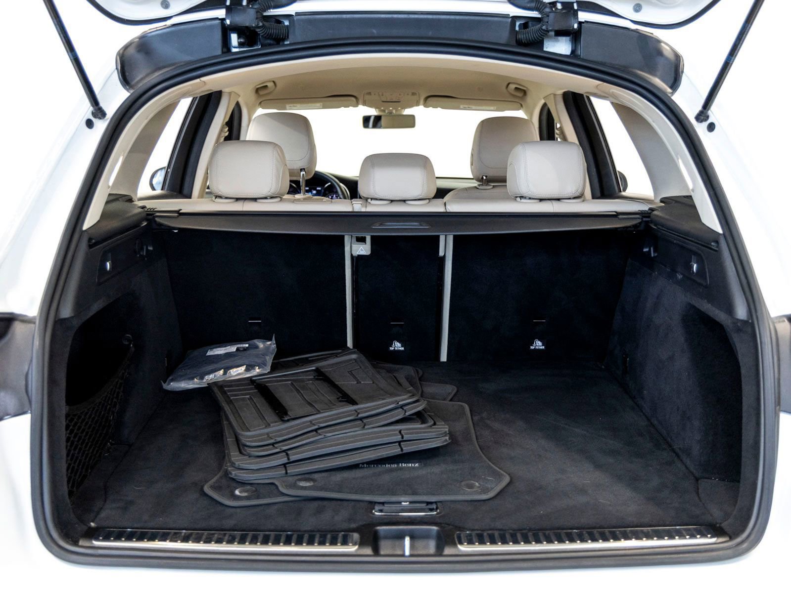 Used 2020 Mercedes-Benz GLC 300 4MATIC image 22