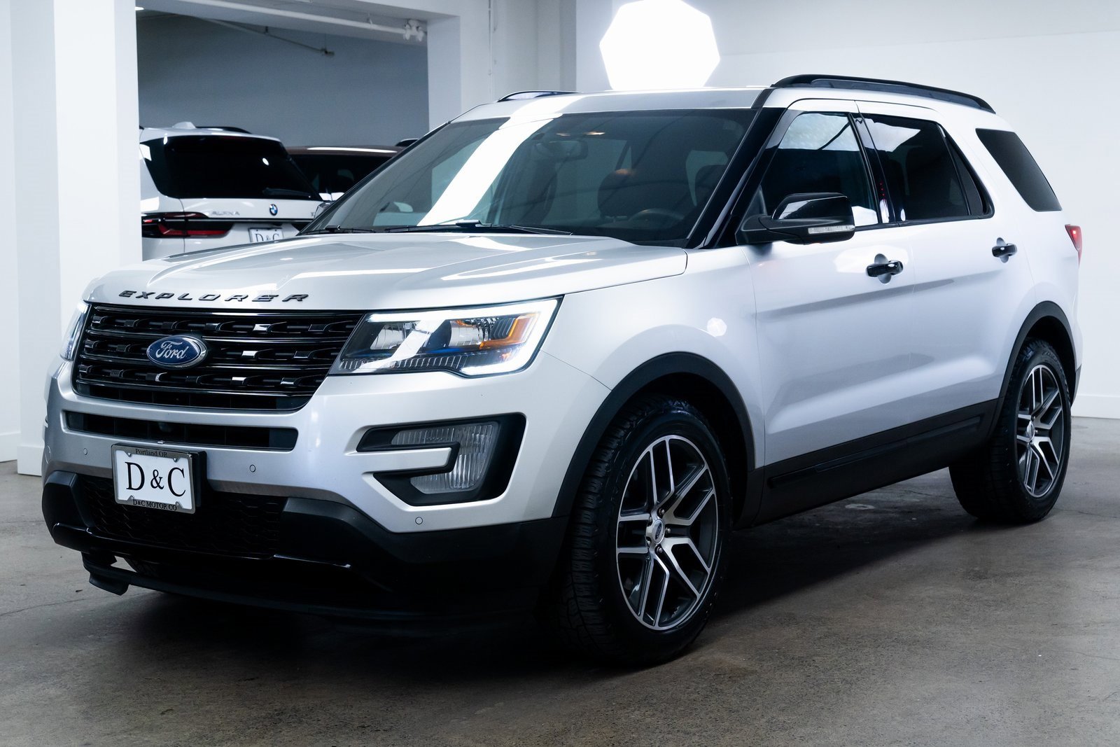Used 2017 Ford Explorer Sport w/ Equipment Group 401A image 3