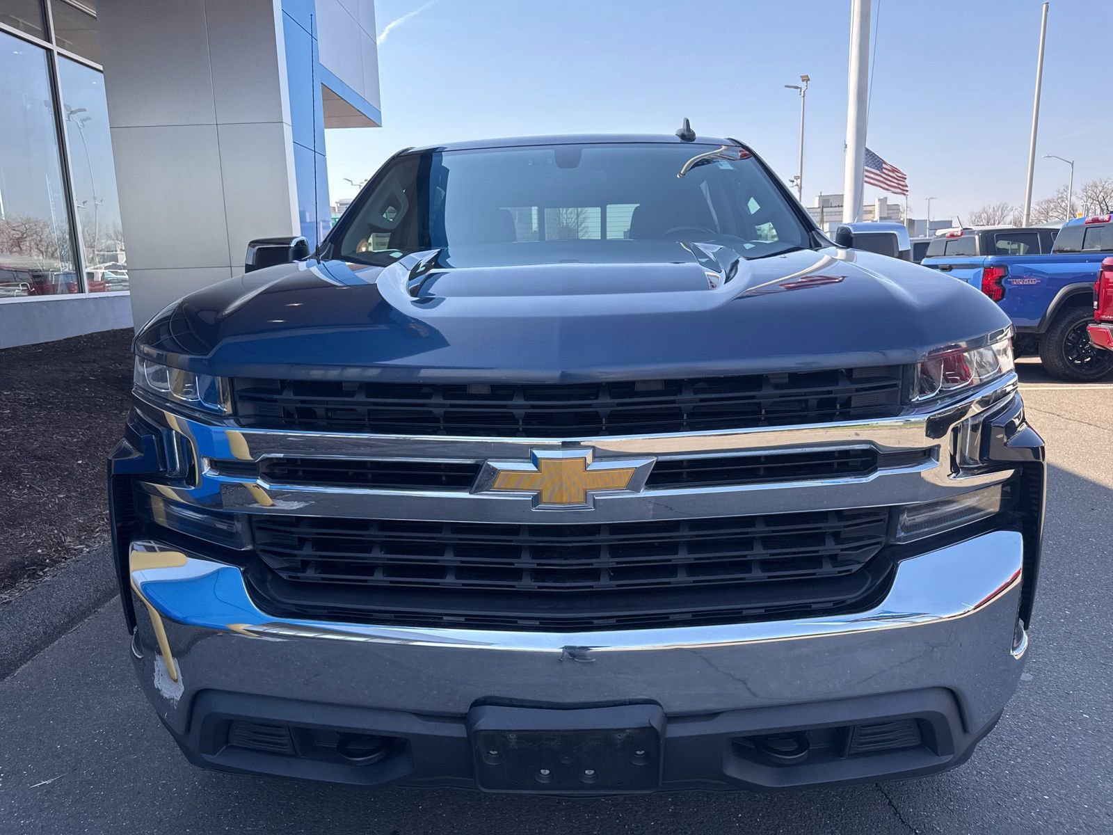 Used 2019 Chevrolet Silverado 1500 LT w/ All-Star Edition AWD/4WD image 3