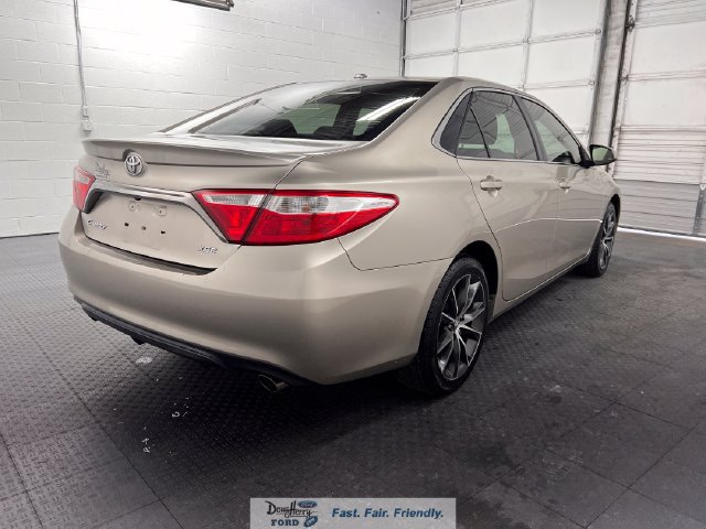 Used 2016 Toyota Camry XSE FWD image 7