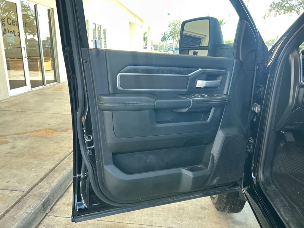 Used 2024 RAM 3500 Big Horn w/ Bed Utility Group image 38