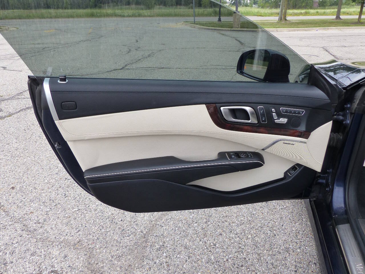 Used 2014 Mercedes-Benz SL 550 image 24