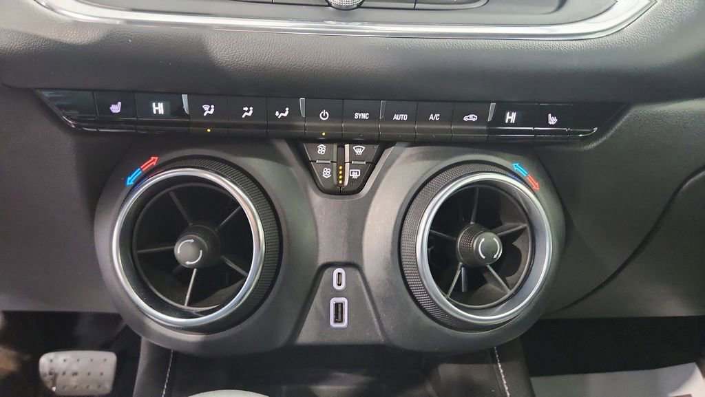 Used 2023 Chevrolet Blazer LT w/ Convenience Package image 23