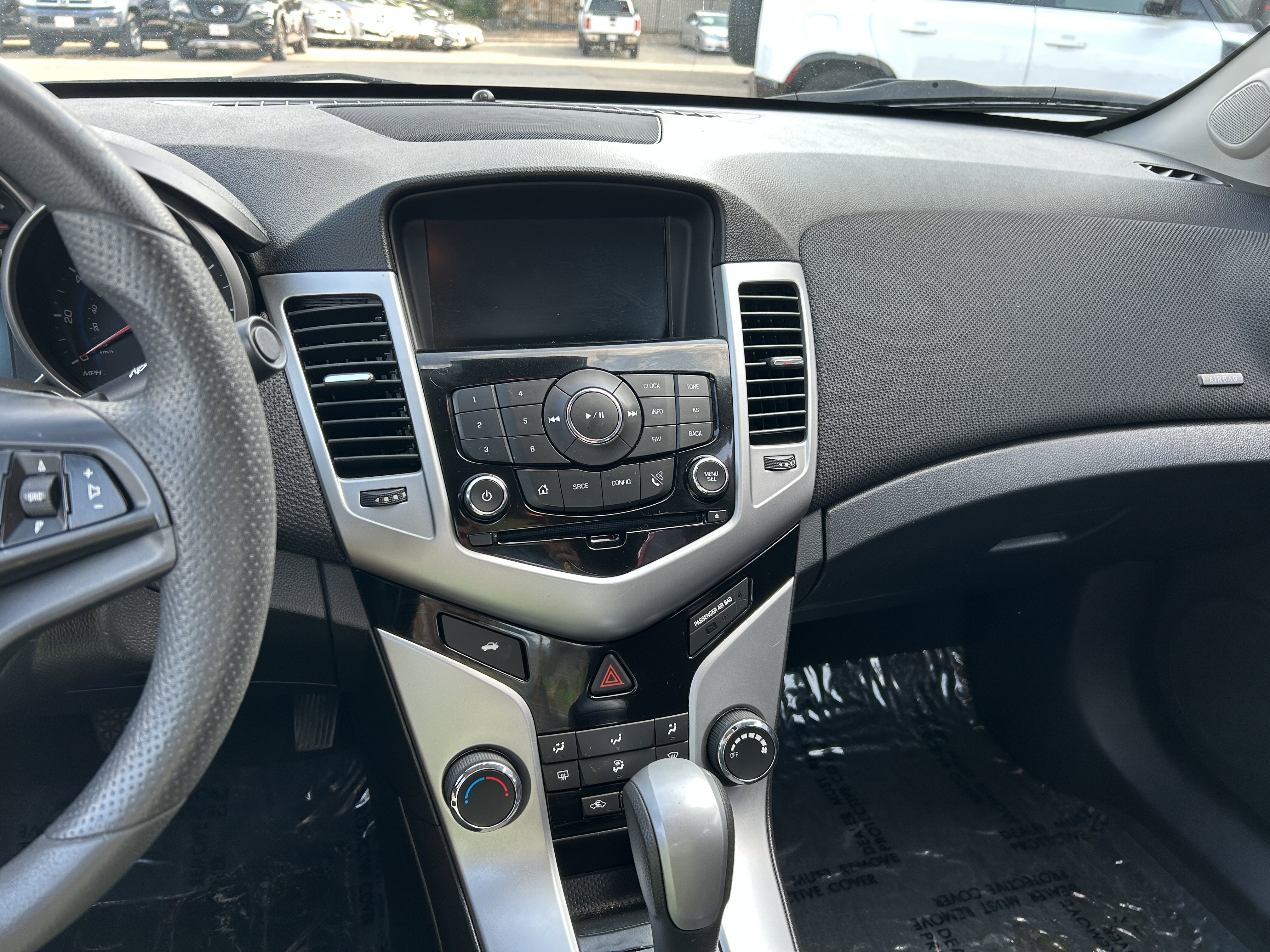 Used 2016 Chevrolet Cruze LT image 7