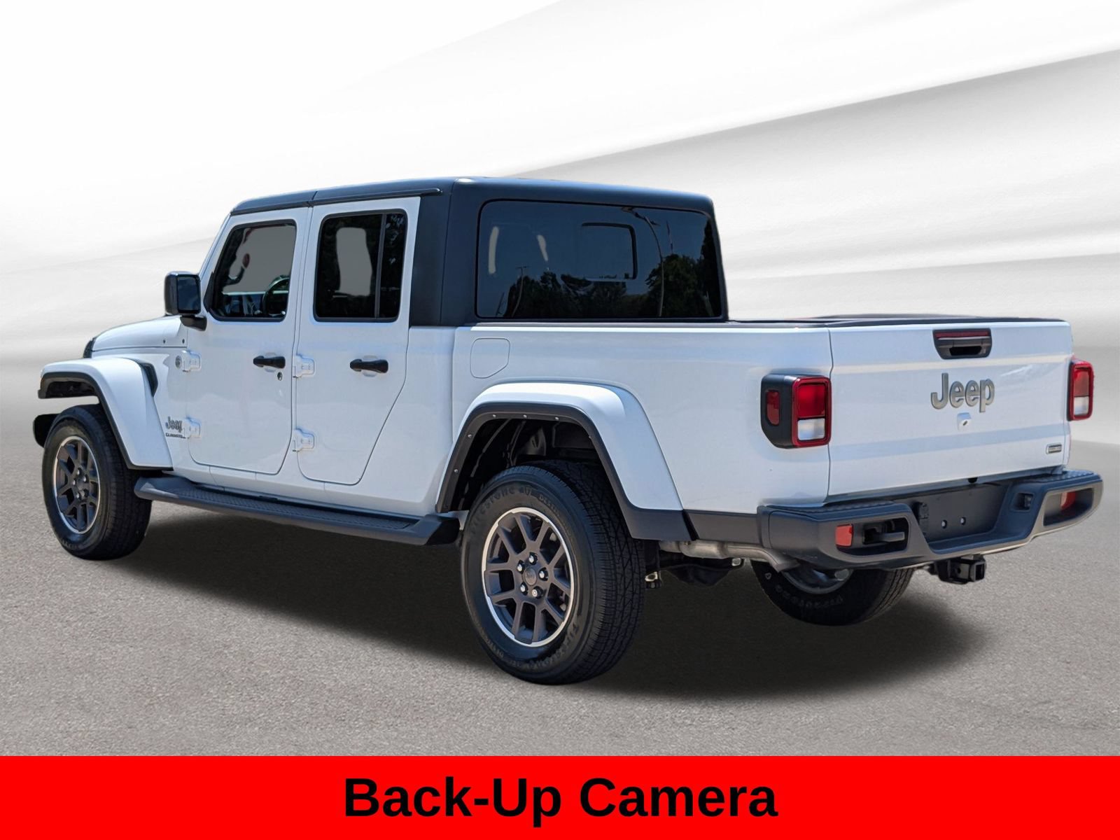 Used 2022 Jeep Gladiator Overland w/ Trailer Tow Package AWD/4WD image 9