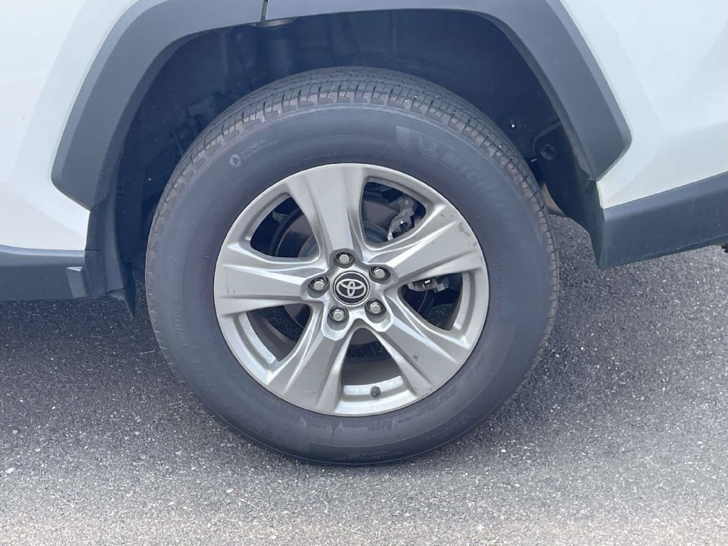 Certified 2024 Toyota RAV4 XLE FWD image 28