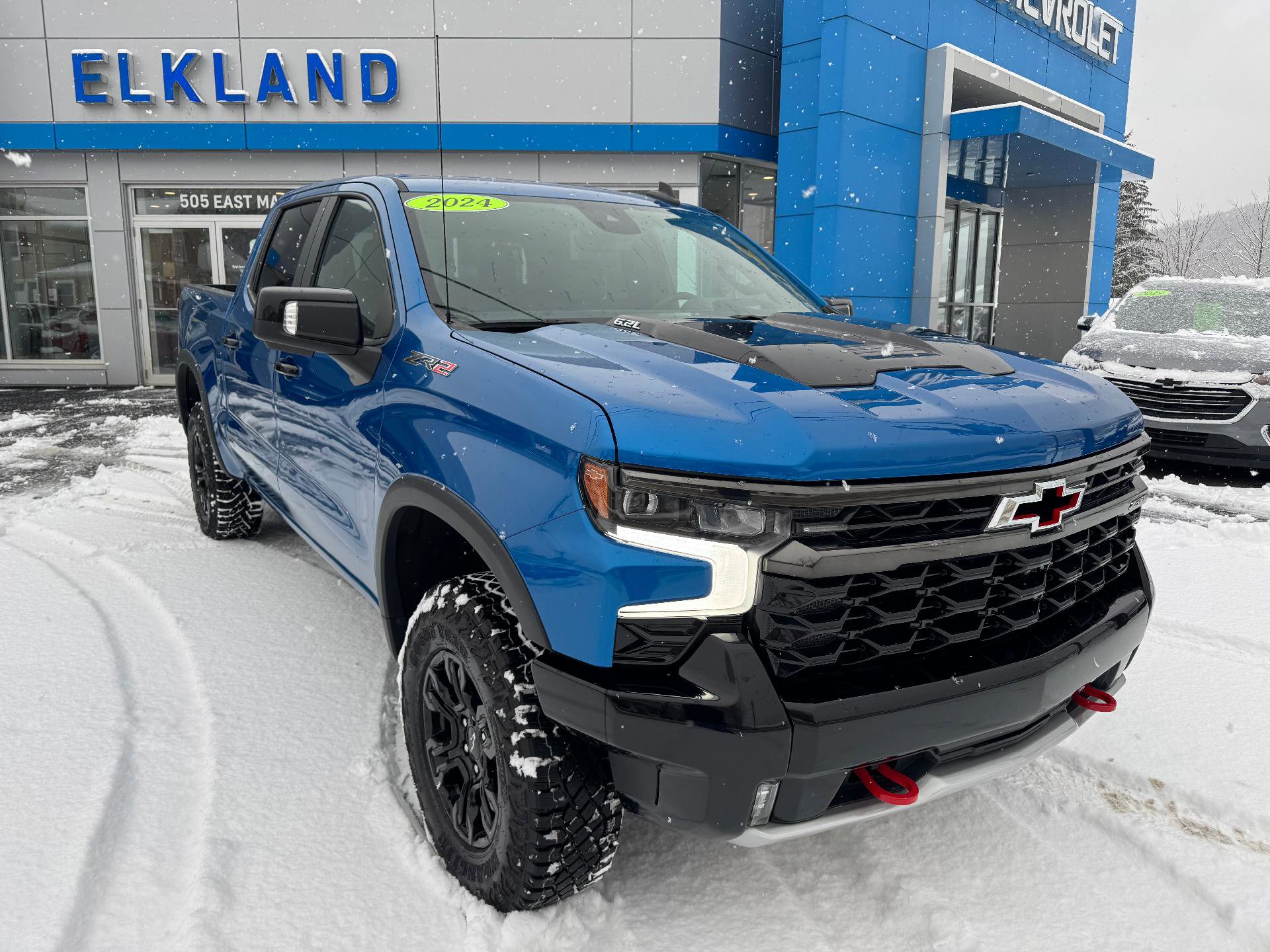 Used 2024 Chevrolet Silverado 1500 ZR2 w/ Technology Package image 6