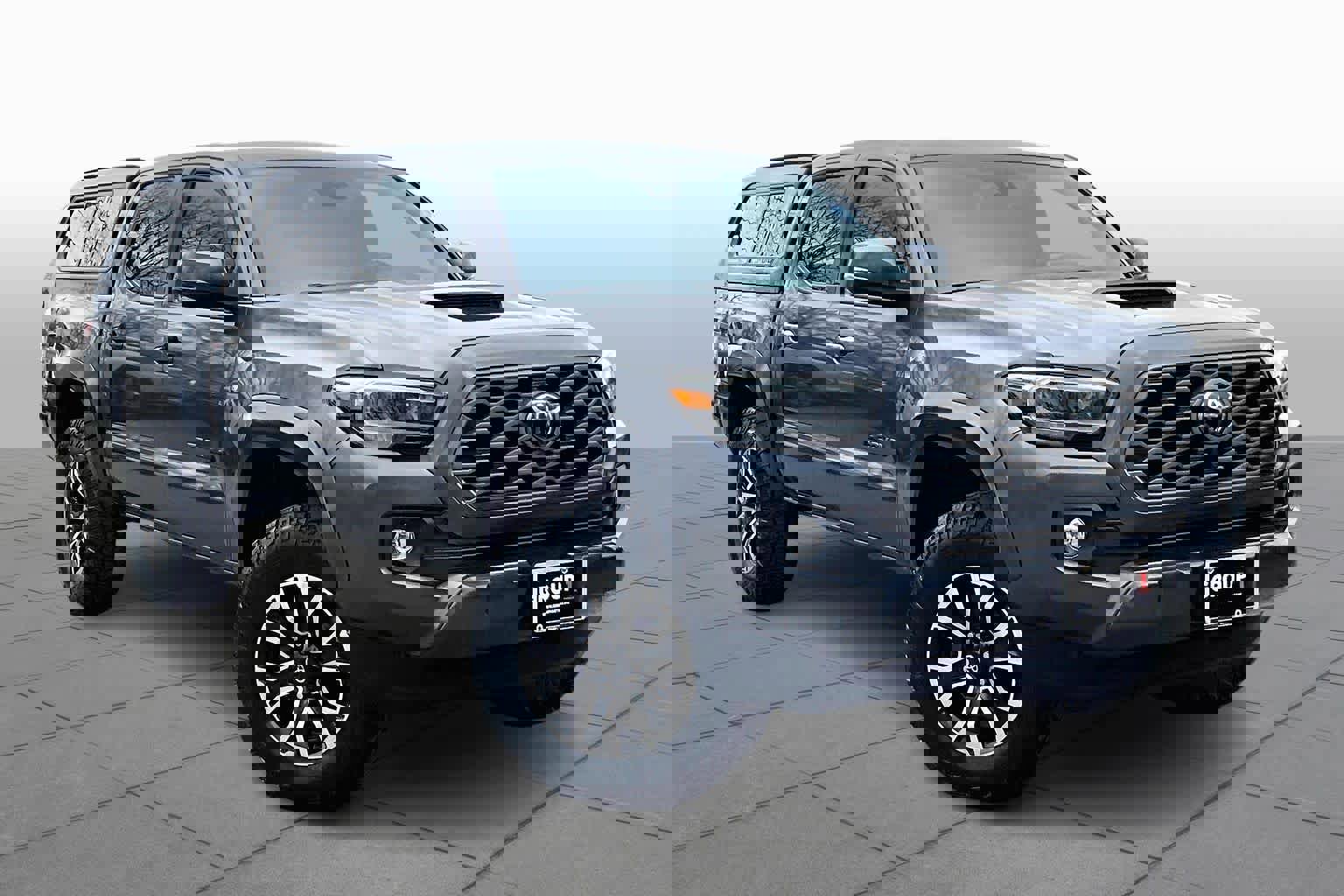 Used 2021 Toyota Tacoma TRD Sport w/ Technology Package image 3