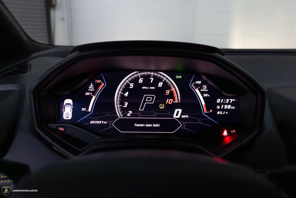 Used 2022 Lamborghini Huracan EVO RWD image 22