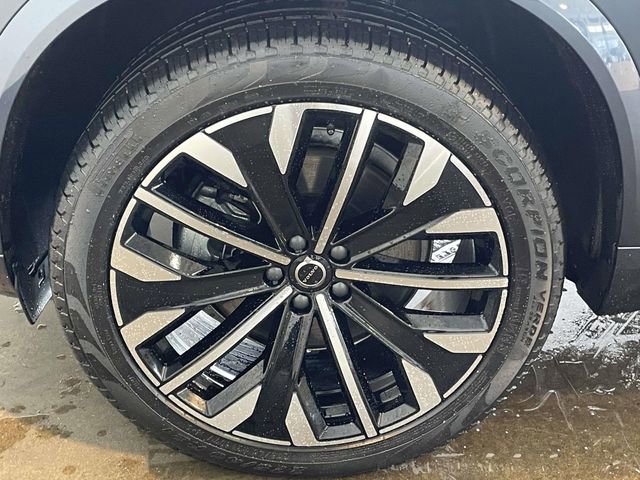 Used 2026 Volvo XC90 B5 Plus w/ Protection Package image 8