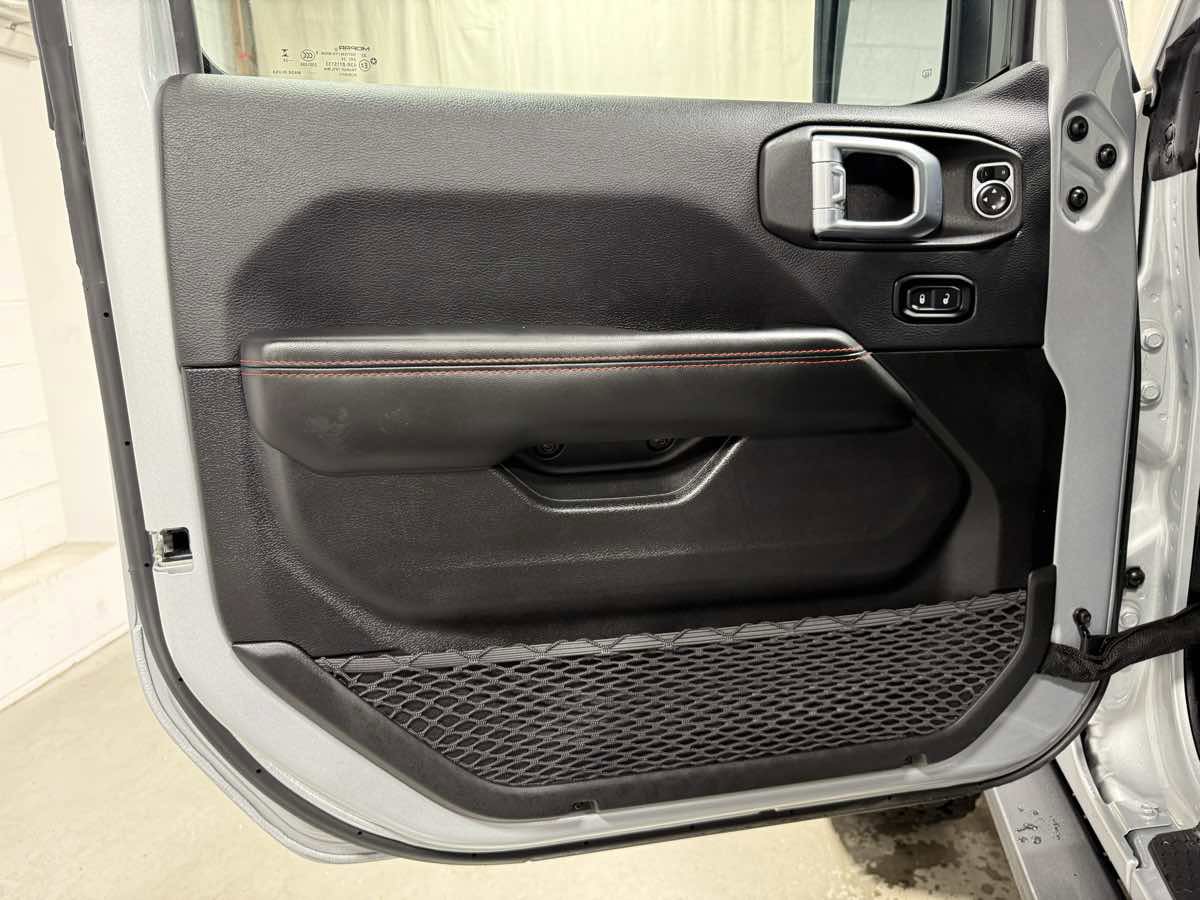 Used 2024 Jeep Wrangler Unlimited Rubicon image 8