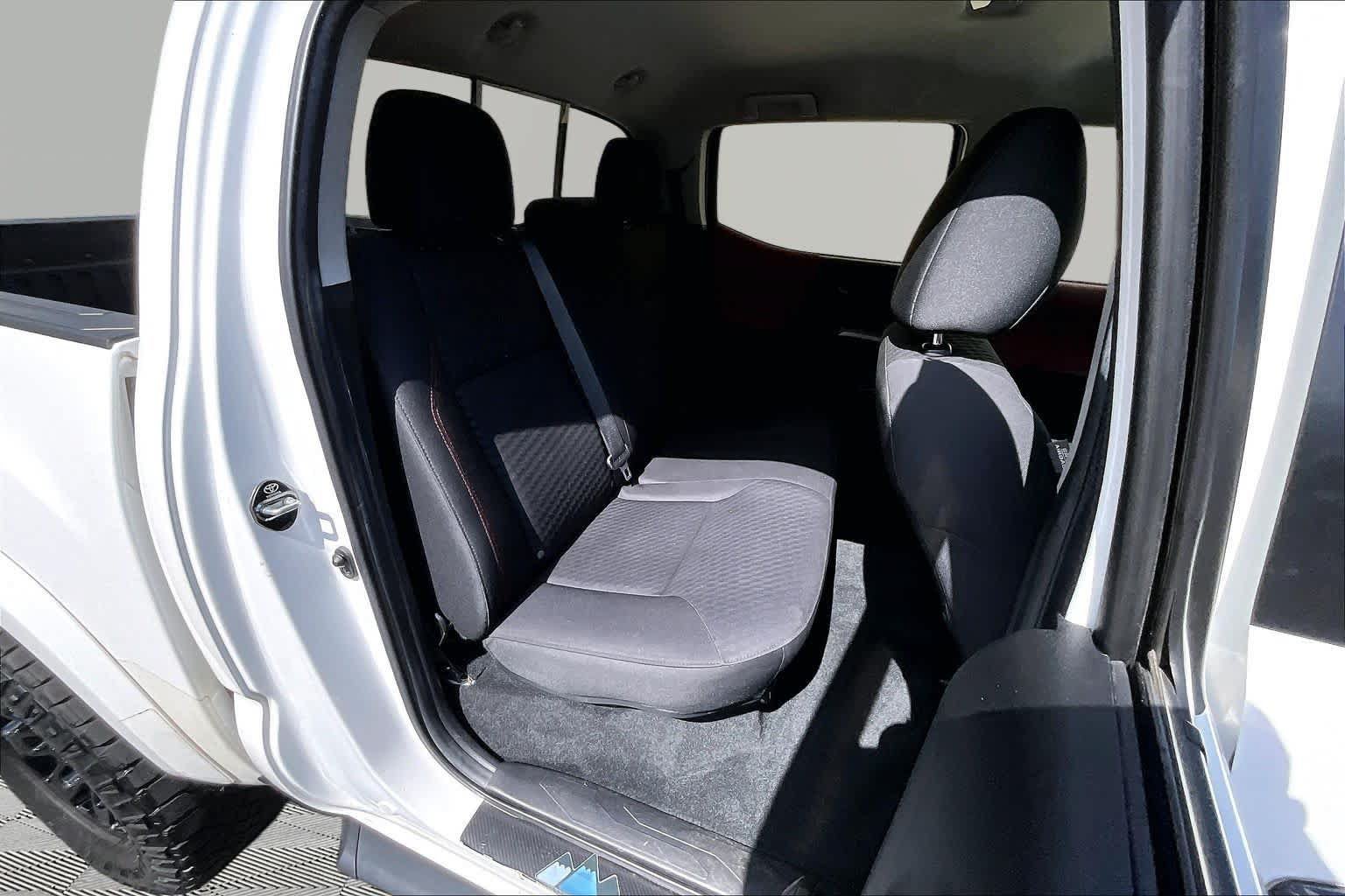 Used 2022 Toyota Tacoma SR5 w/ Technology Package RWD image 20