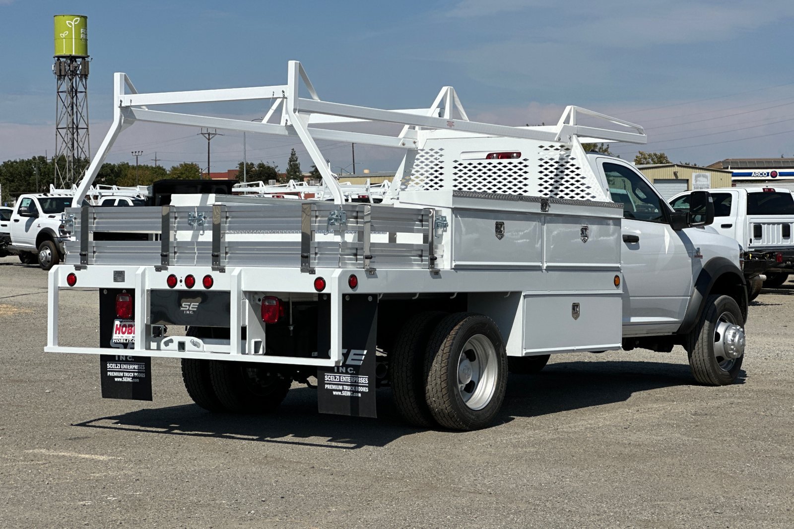 New 2025 RAM 5500 Tradesman AWD/4WD image 3
