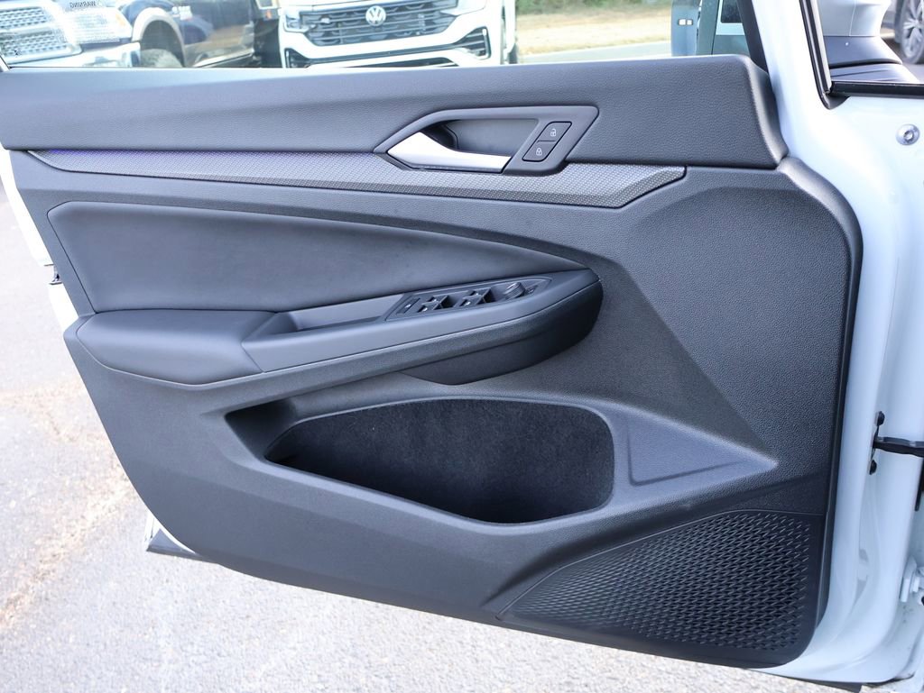 Certified 2024 Volkswagen Golf R image 40